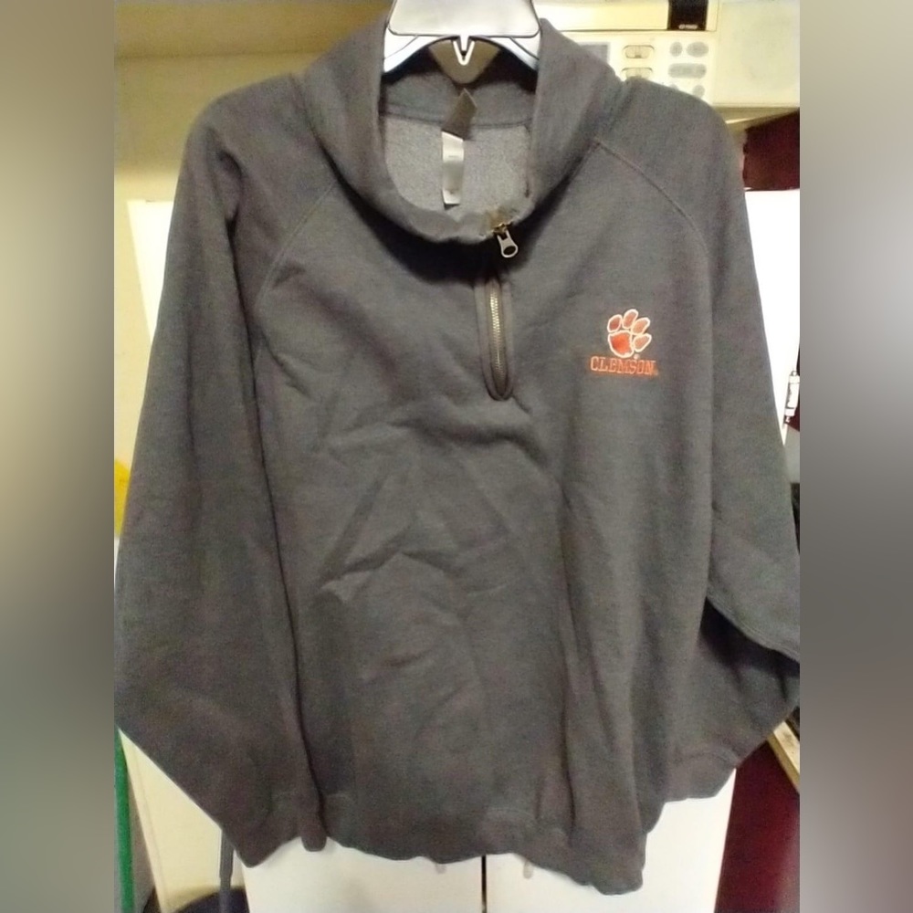 dark grey ouray clemson quarter zip, size XL